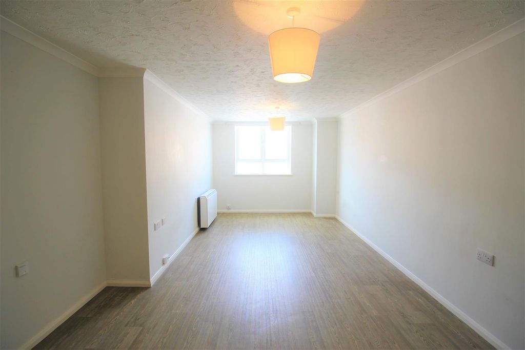Property photo 3 of 5