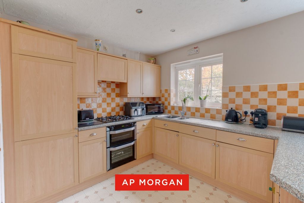 Property photo 3 of 22 Picture No. 43