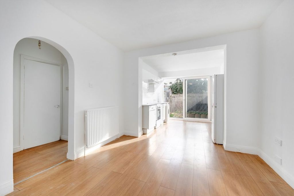 Property photo 3 of 4