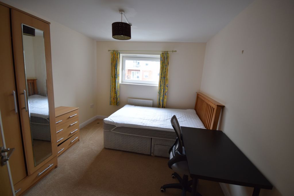 Property photo 3 of 9 Master Bedroom