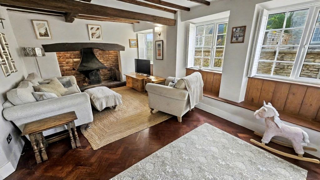 Property photo 2 of 14