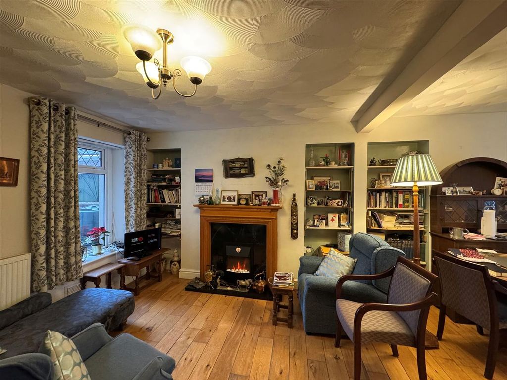 Property photo 2 of 24