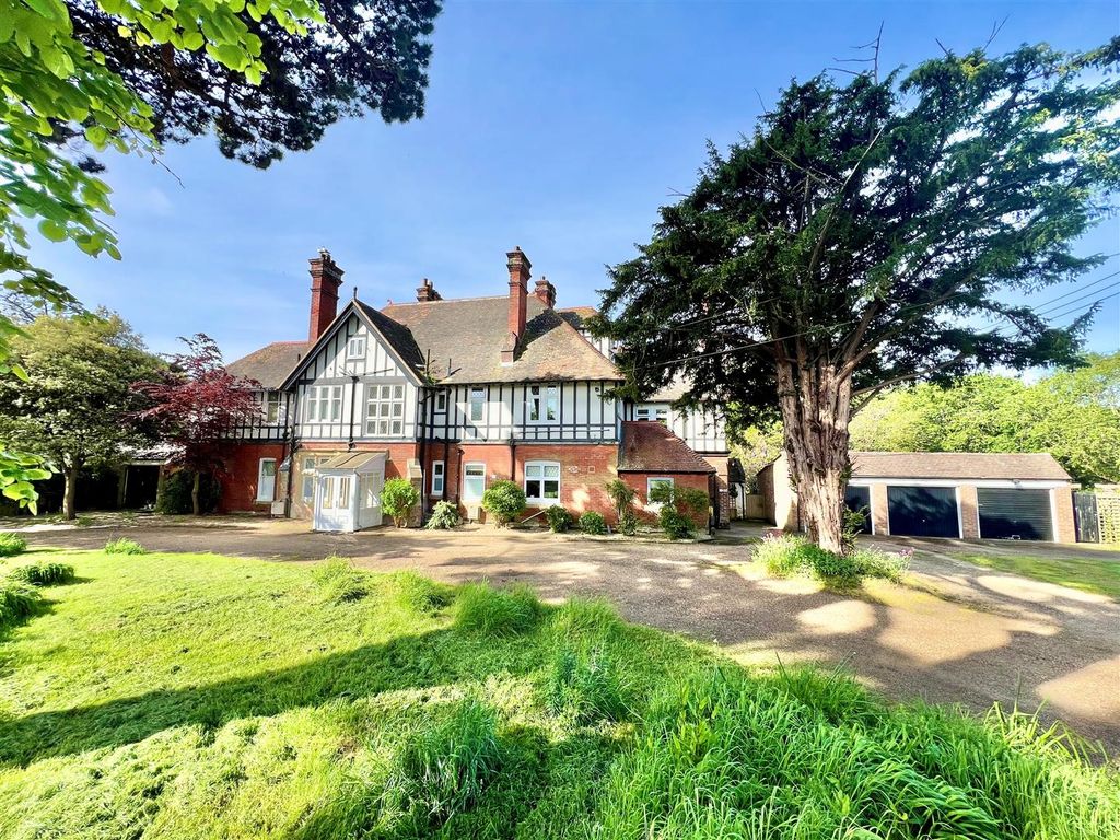 Property photo 1 of 15 Afton Lodge Front