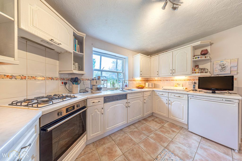 Property photo 2 of 34 Photograph