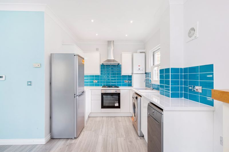 Property photo 3 of 10 Photo 12