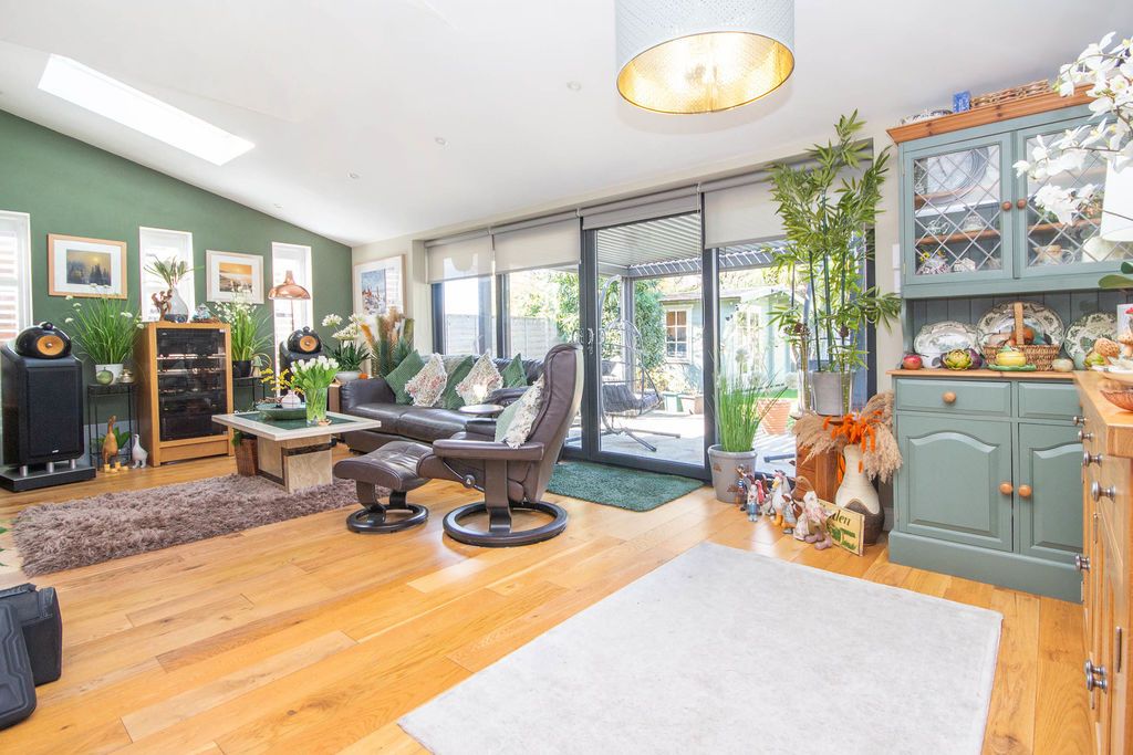 Property photo 2 of 19 Living Area