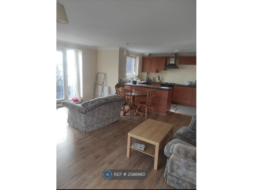 Property photo 3 of 6