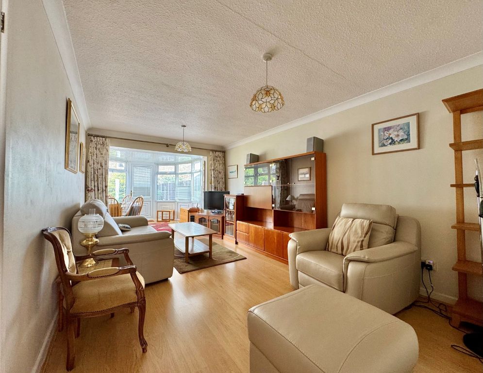 Property photo 2 of 11 4319992