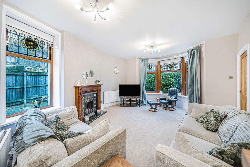 Property photo 3 of 54