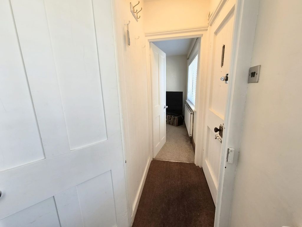 Property photo 3 of 16 5098914