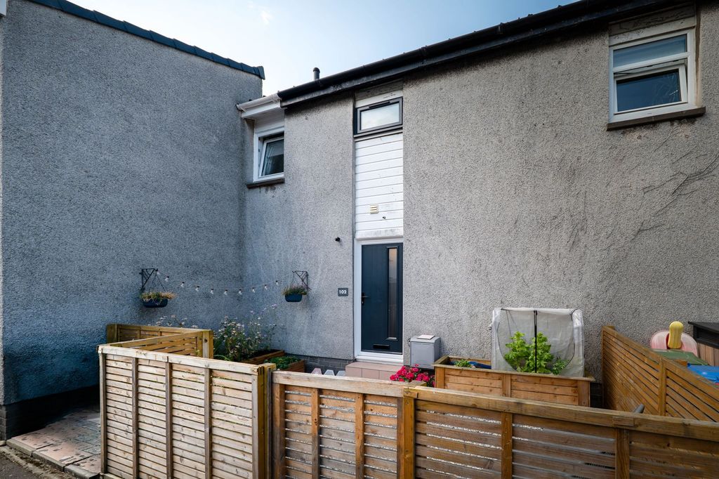 Property photo 1 of 24