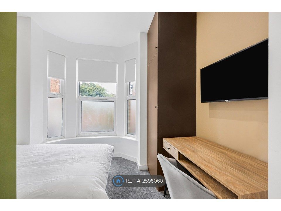 Property photo 2 of 11 Ground Floor
