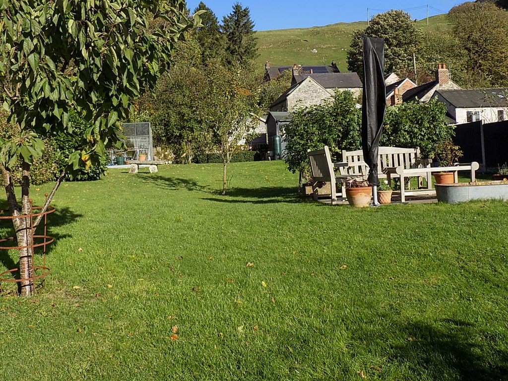 Property photo 2 of 22