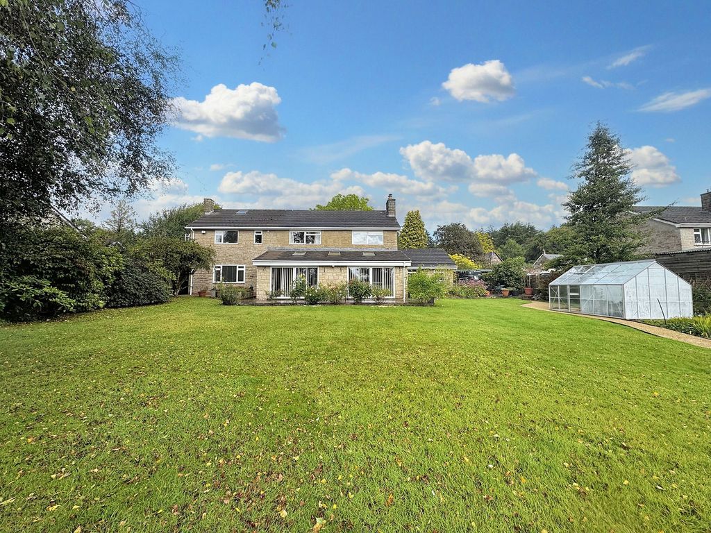 Property photo 2 of 24