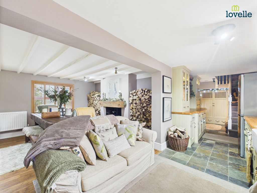 Property photo 3 of 19