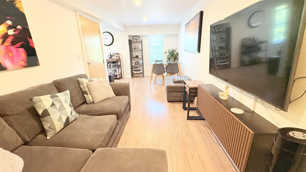 Property photo 2 of 14 Fullsizerender-1.Jpg