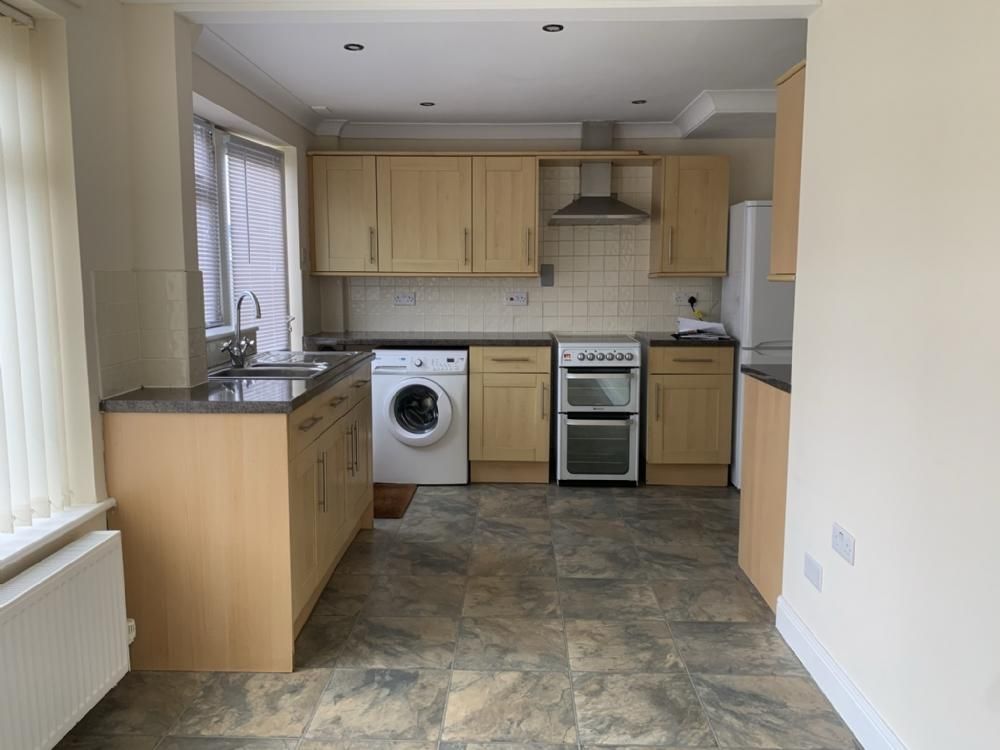 Property photo 3 of 11 Kitchen/Diner