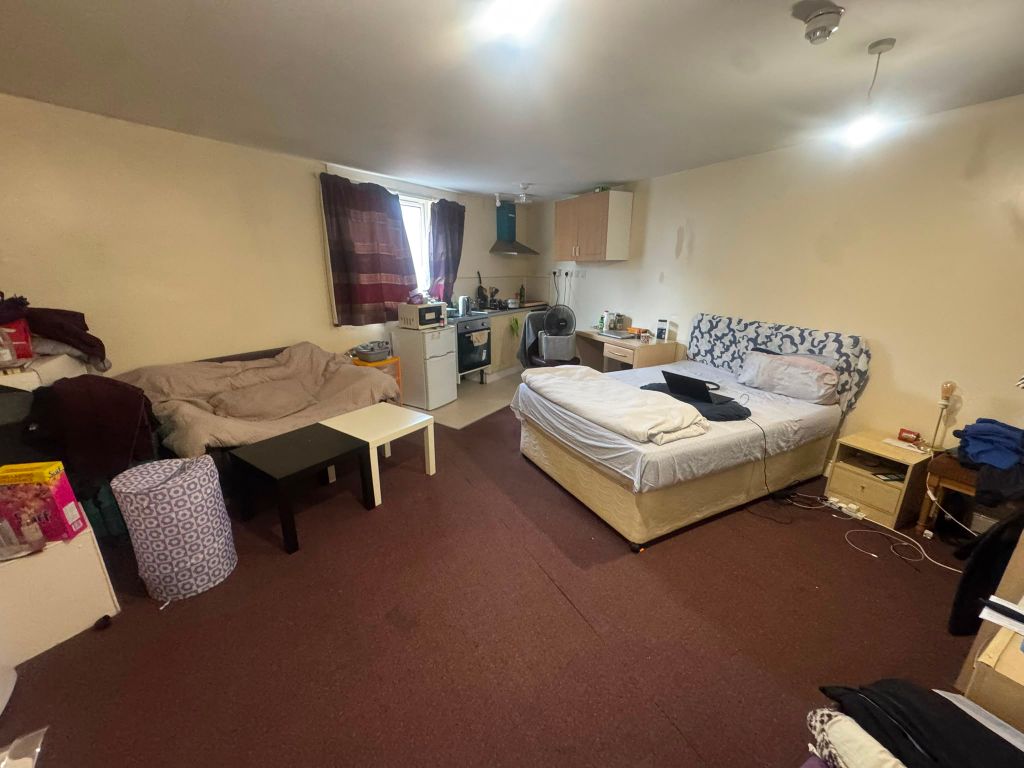 Property photo 1 of 2