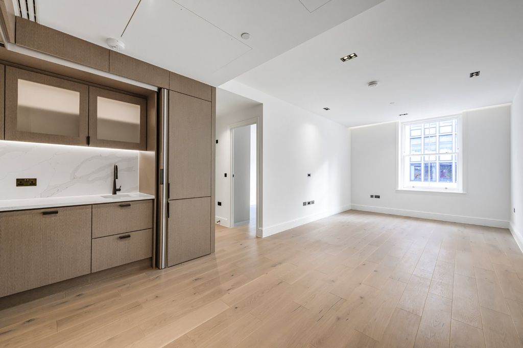 Property photo 1 of 9 Picture No. 11