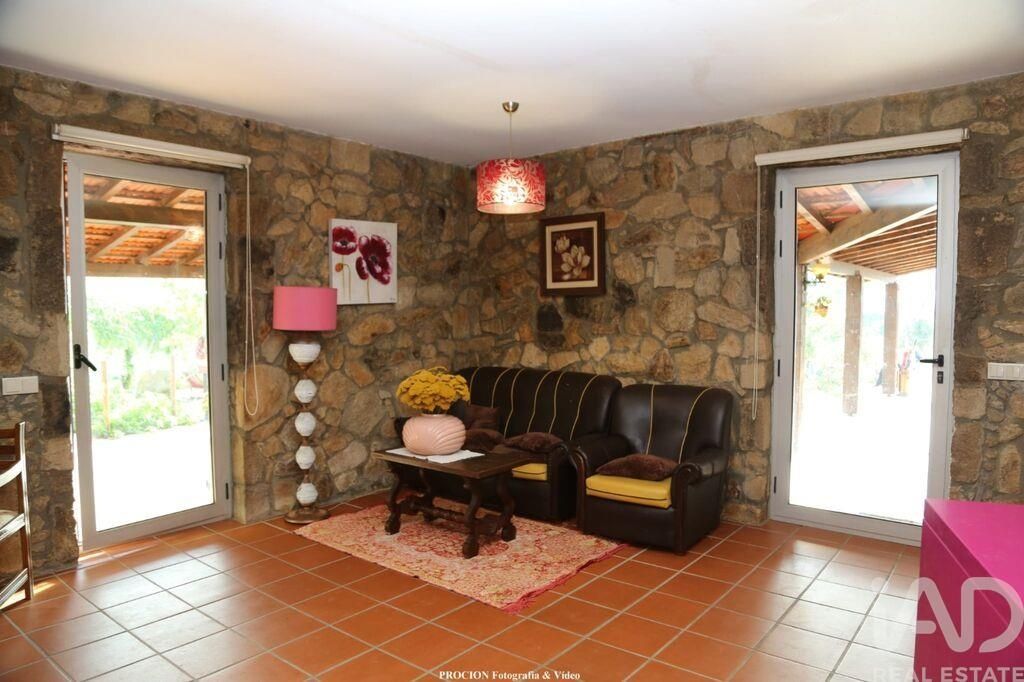 Property photo 2 of 30