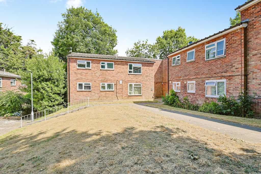 Property photo 1 of 12