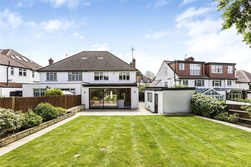 Property photo 2 of 32 Picture No. 44