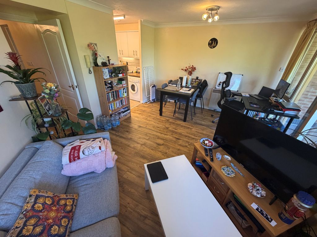 Property photo 2 of 7