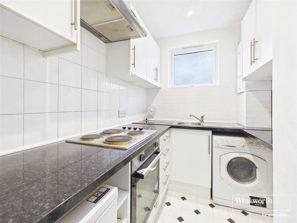 Property photo 3 of 7 Picture No. 17