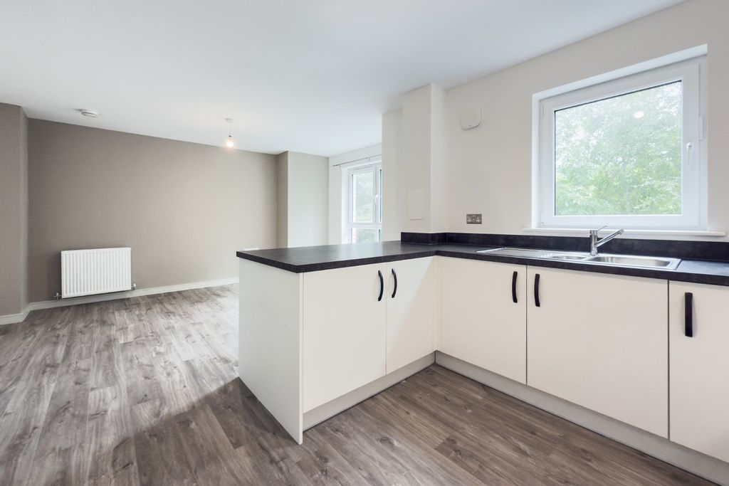 Property photo 3 of 14 4294793