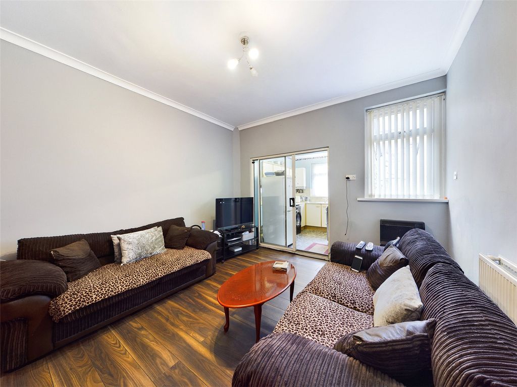 Property photo 3 of 11 Picture No. 08