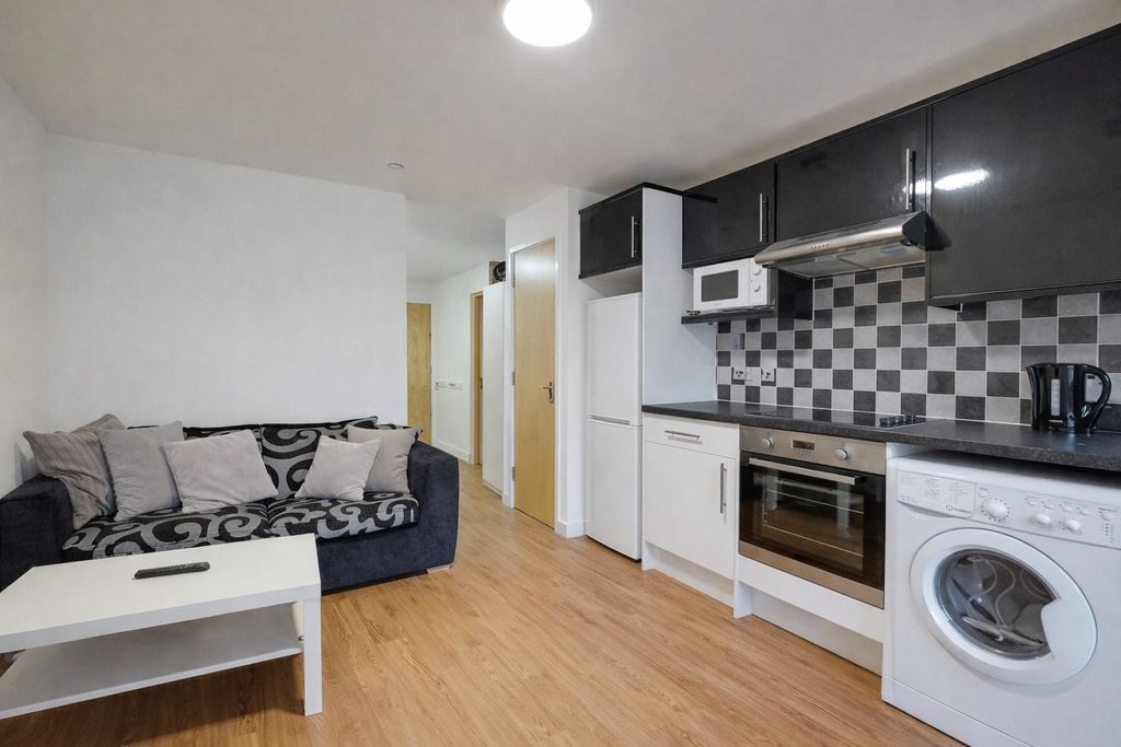 Property photo 2 of 7 Photo 5