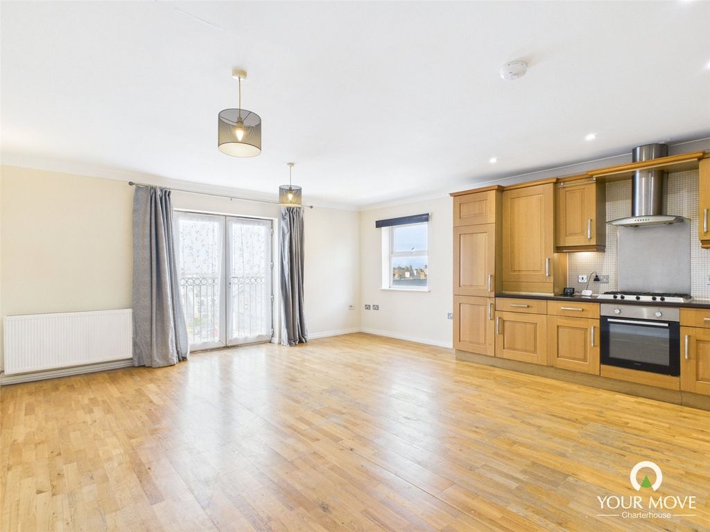 Property photo 2 of 10 Picture No. 11