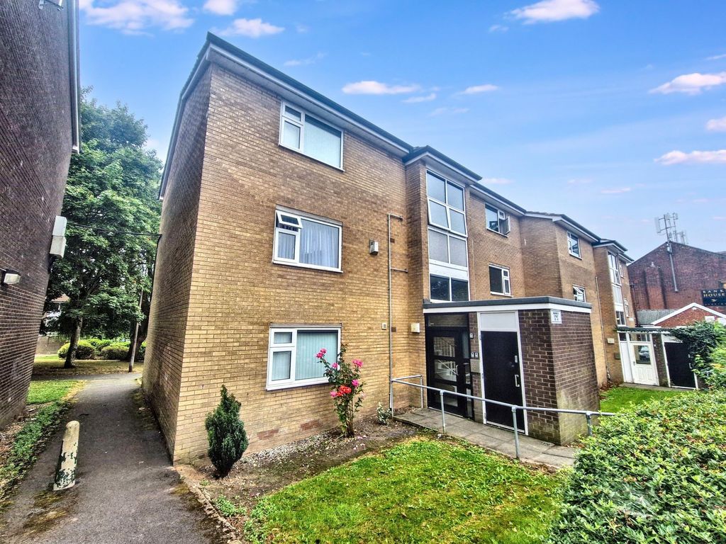 Property photo 1 of 17