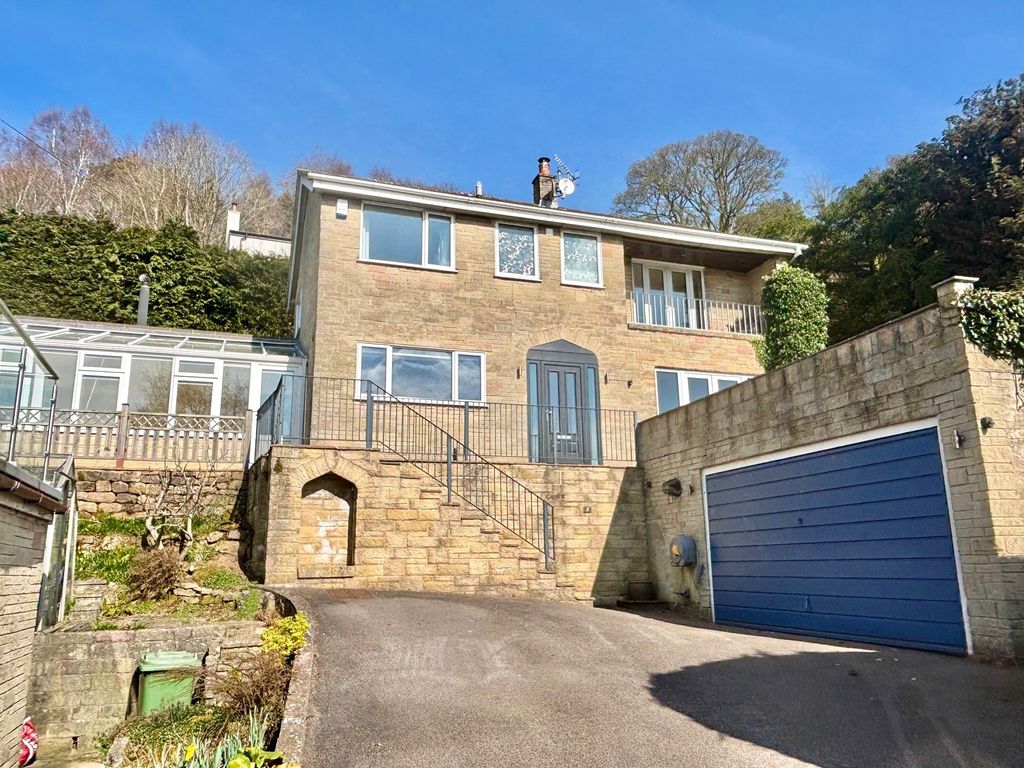 Property photo 1 of 28