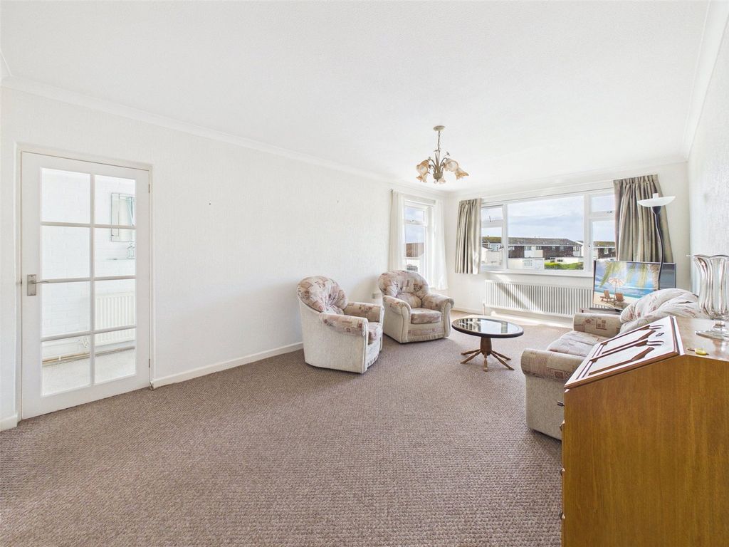 Property photo 2 of 16 Picture No. 25