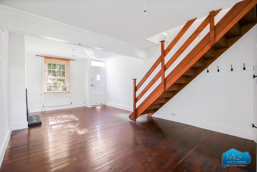 Property photo 2 of 19 Picture No. 11