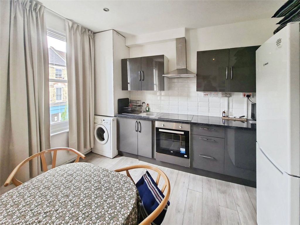 Property photo 3 of 13 Reception/Kitchen