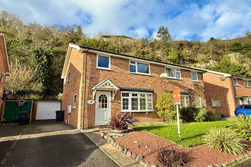 Property photo 1 of 25 Front