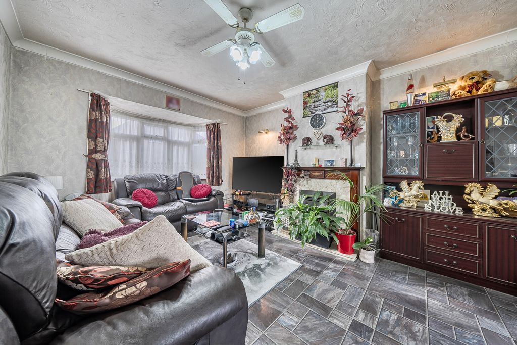 Property photo 2 of 11 Reception Room