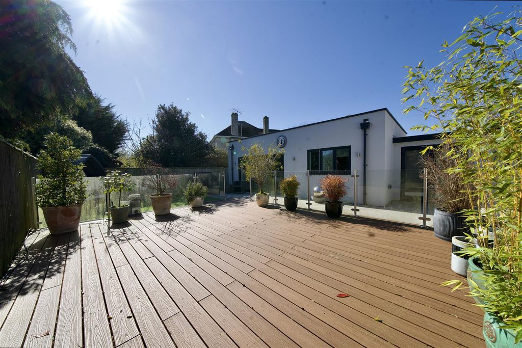 Property photo 3 of 27 Dsc01877.Jpeg