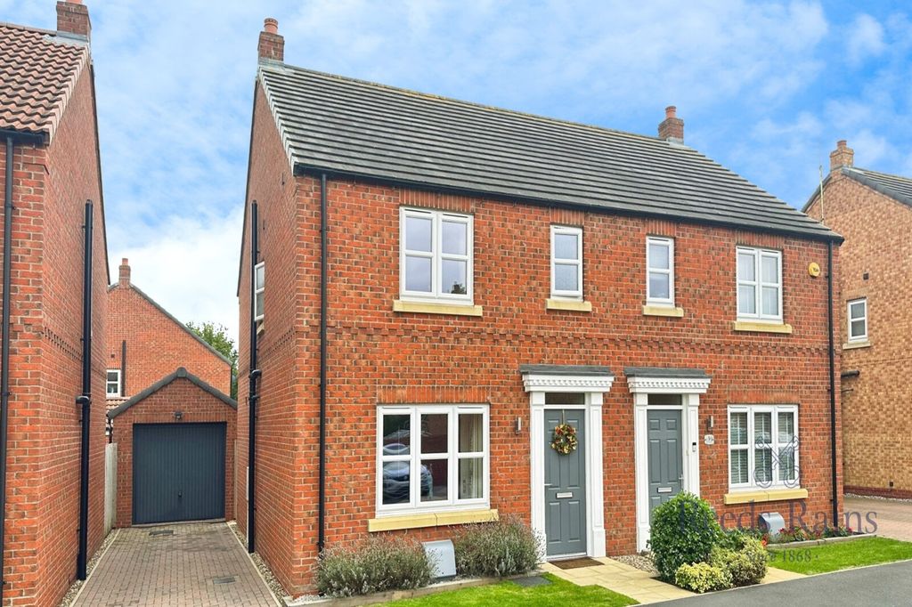 Property photo 1 of 14 Front