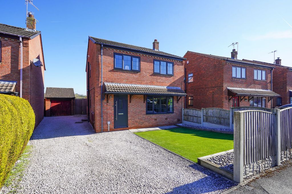 Property photo 1 of 21