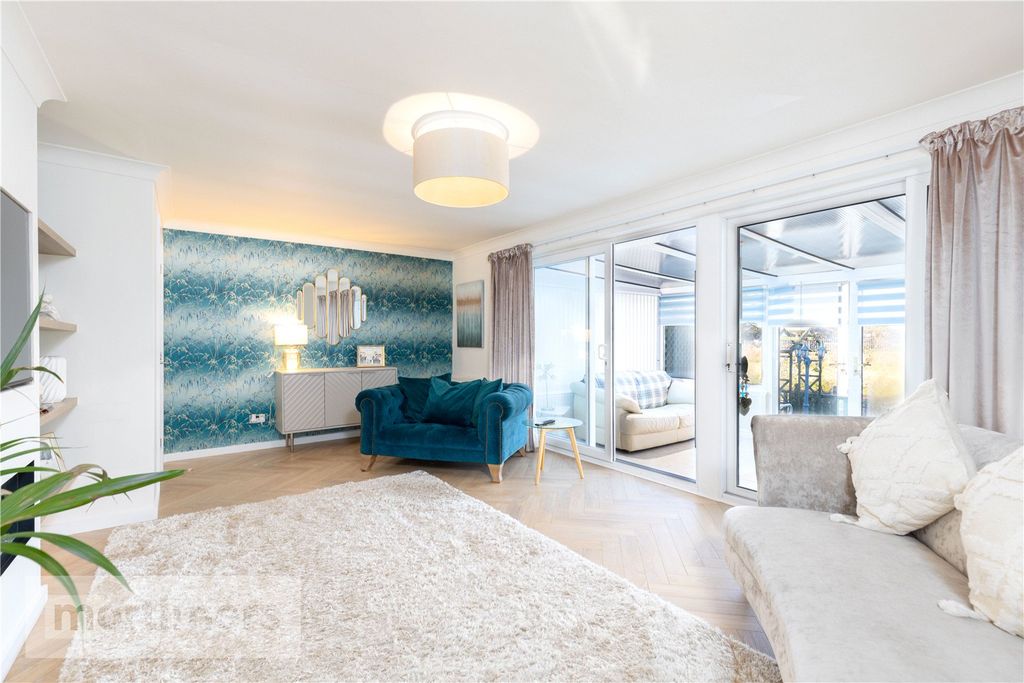 Property photo 2 of 26 Living Room