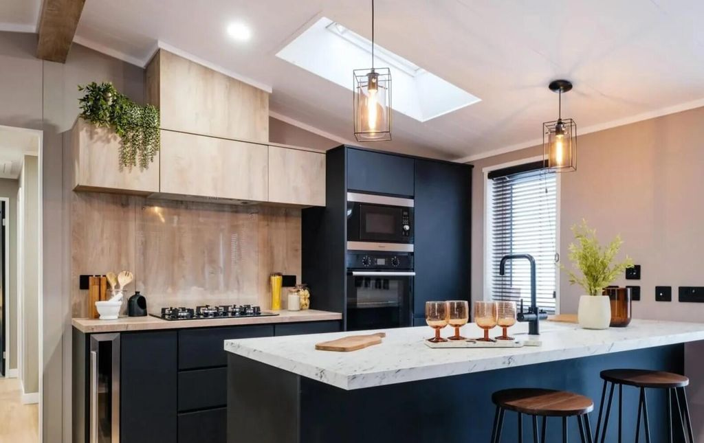 Property photo 1 of 12 Main Photo