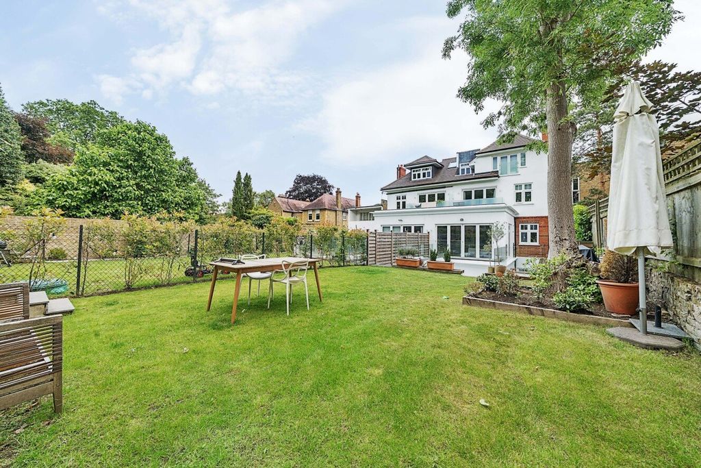 Property photo 1 of 9 Picture No. 12