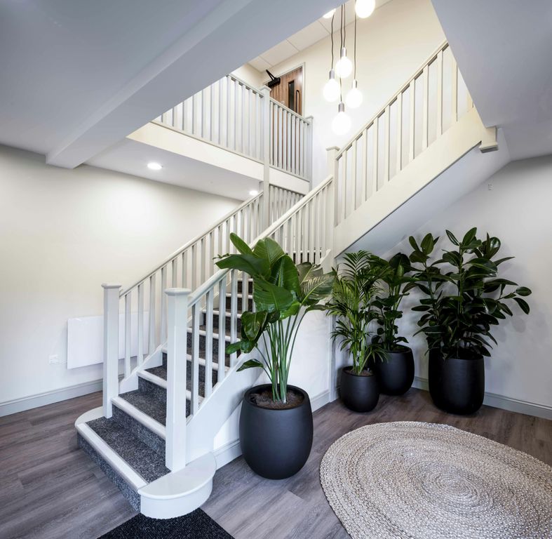 Property photo 2 of 4 18D Croft Drive - Entrance Hall.Jpg