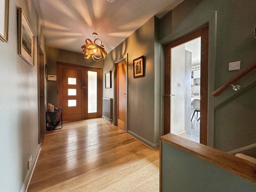 Property photo 3 of 60