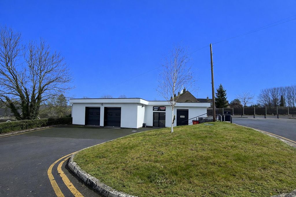 Property photo 3 of 5 Hma Garage Image 4.Png