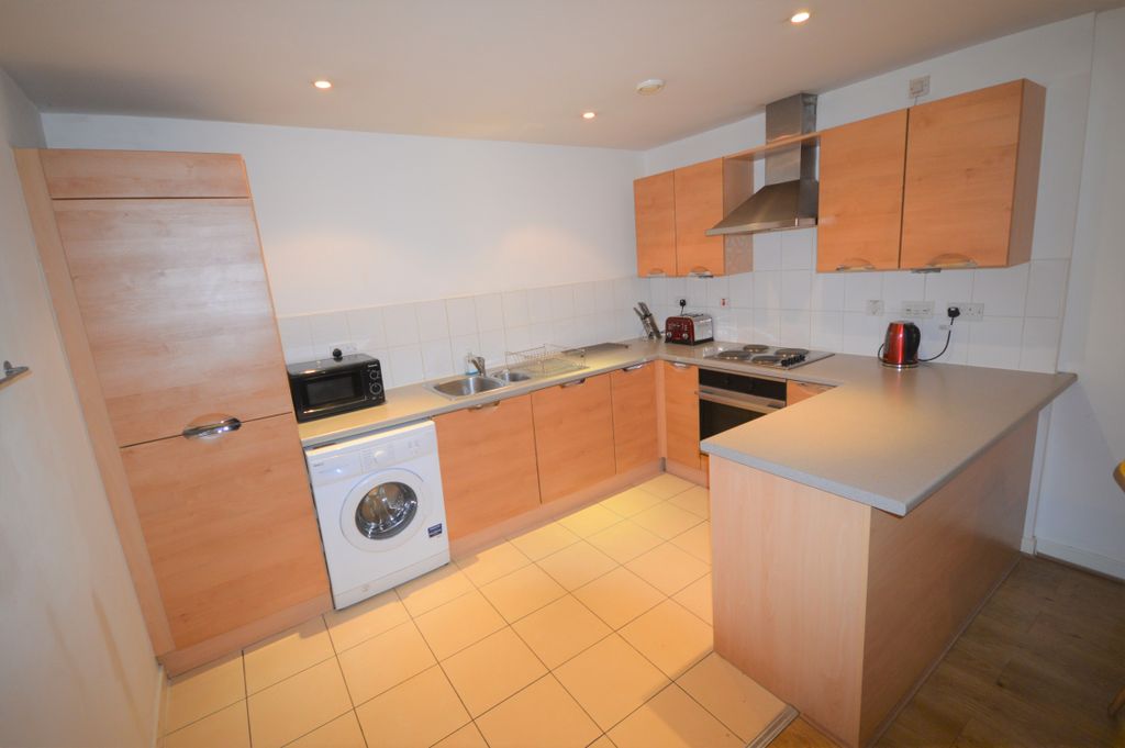 Property photo 3 of 9 Kitchen