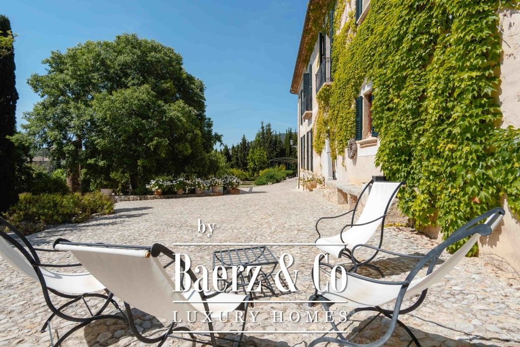 Property photo 2 of 33